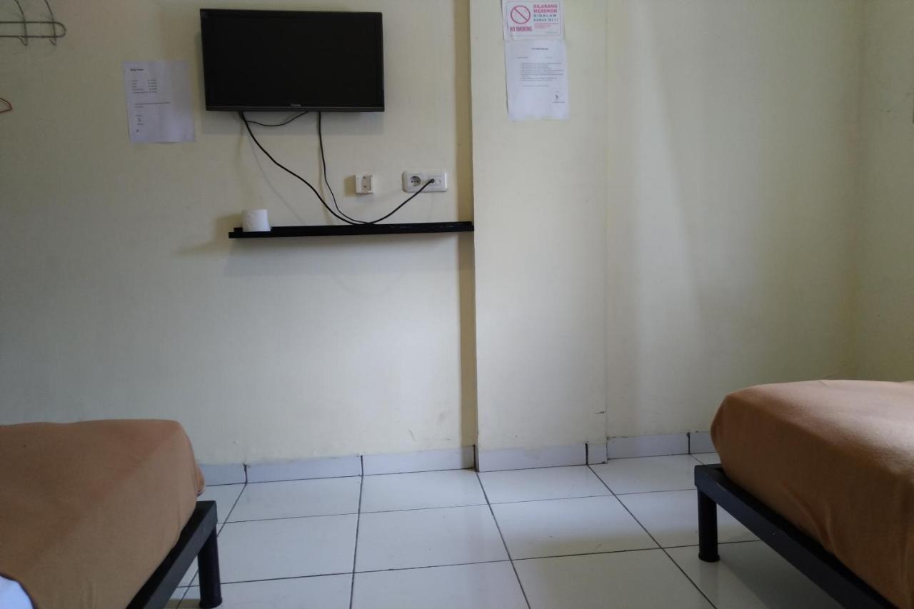 Oyo 3499 J8 Hotel Jambi Eksteriør billede